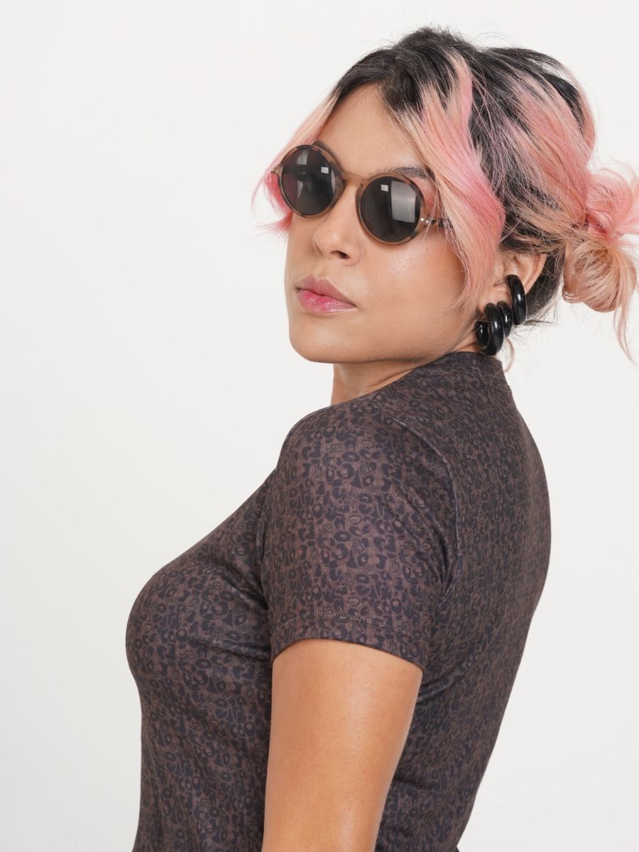 Camiseta Cuello Redondo Felina